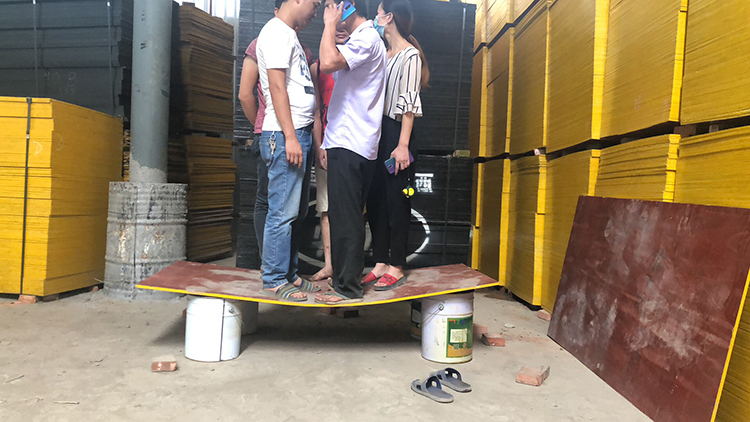 可以跳舞的貴港建筑模板