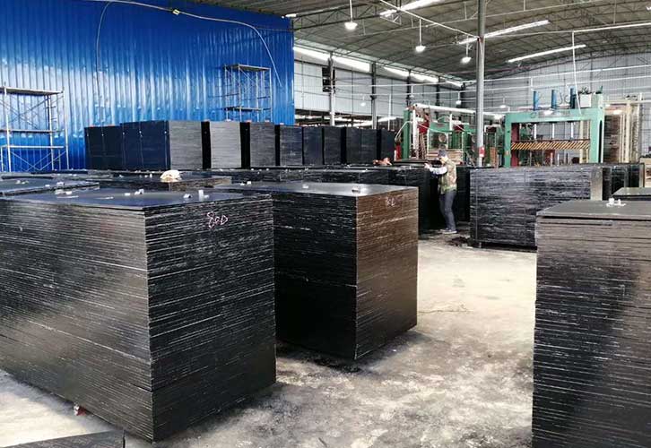 廣西模板廠哪家價(jià)格低?便宜的廣西模板