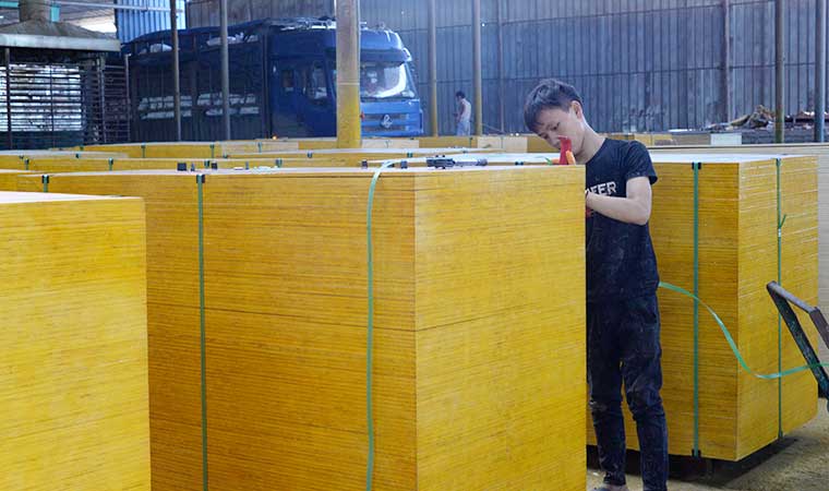 避免建筑模板破損的方法以及補(bǔ)救方法